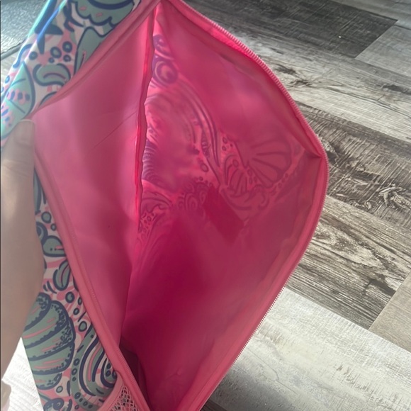 Simply Southern Seashell Pattern Sling Backpack - Picture 4 of 4